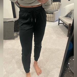 Under Armour women’s sweatpants. Size small. Black.